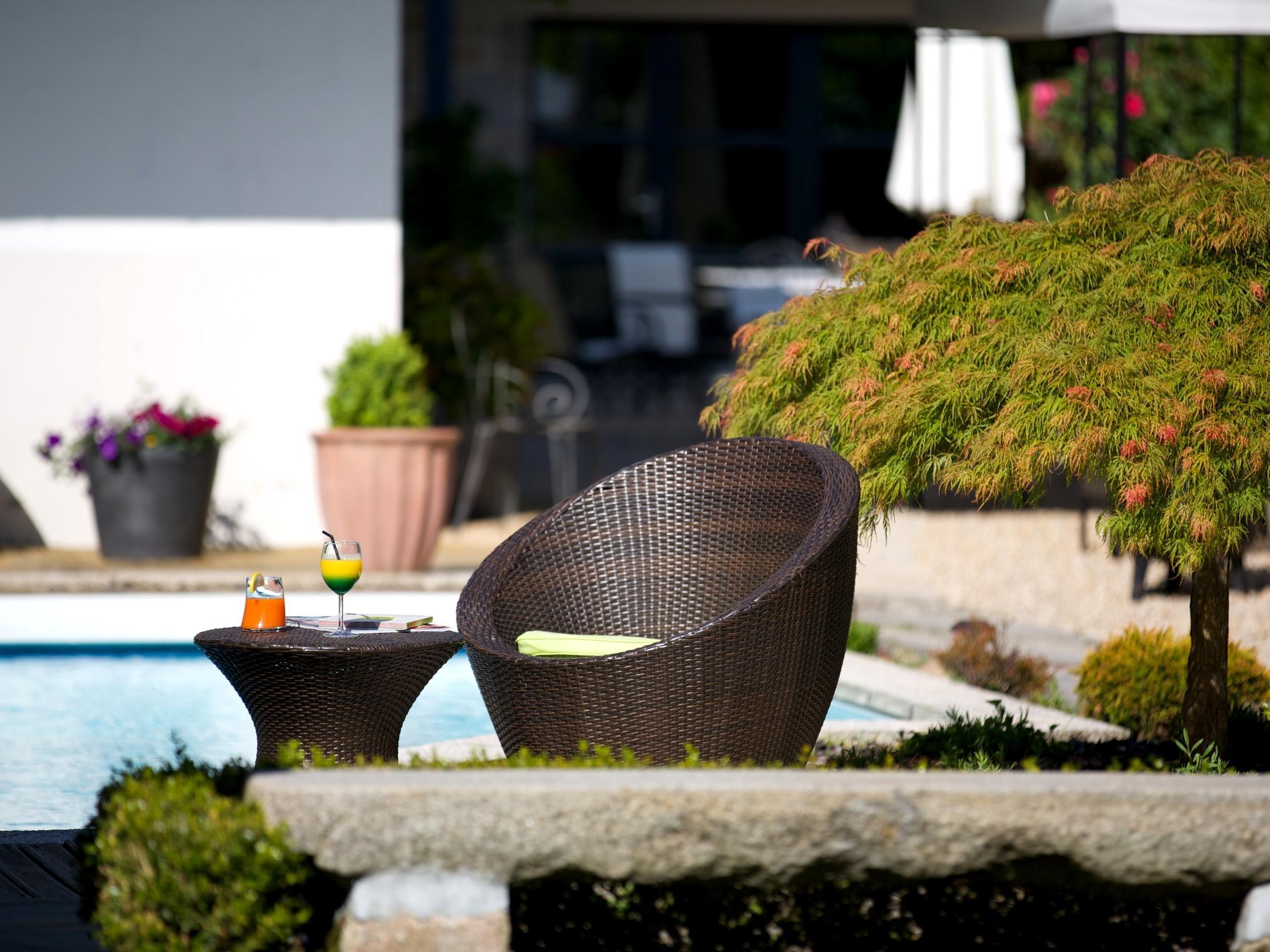 Logis Hotel Restaurant Nougier Saint-Étienne-de-Fursac Exteriör bild