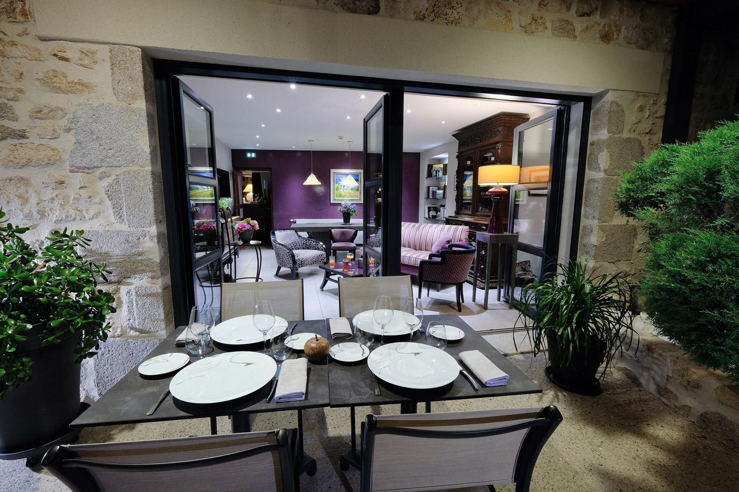 Logis Hotel Restaurant Nougier Saint-Étienne-de-Fursac Exteriör bild